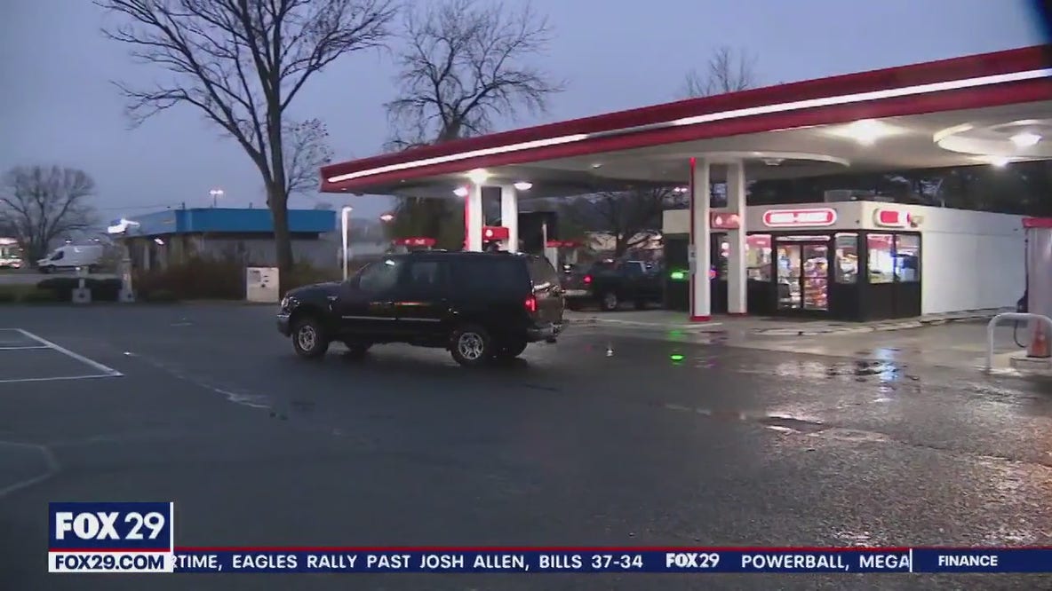 Gas prices hit below $3 in New Jersey